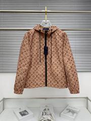 LV M-3XL omtr01