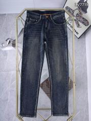 LV sz29-42 8qxLV7719